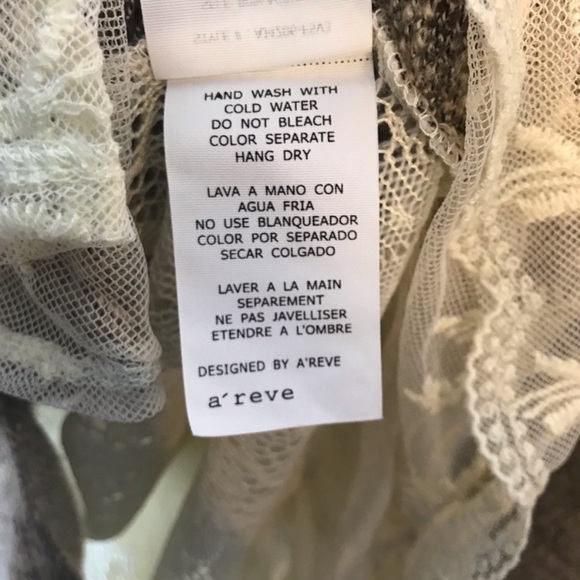 A’REVE Lace Back Tunic Cardigan - Picture 7 of 8